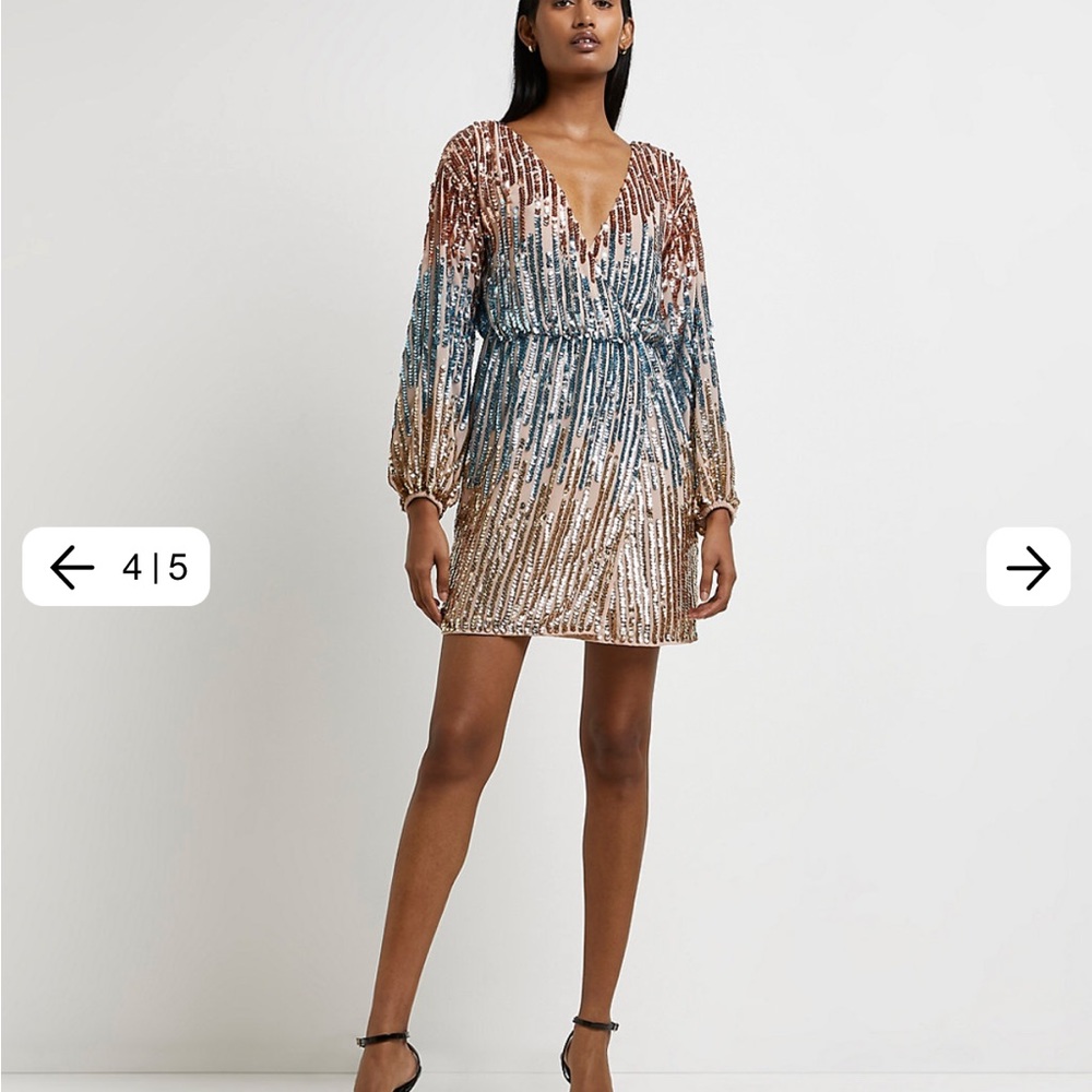New without tags and unworn sequin dress. Perfect for holiday parties or Vegas